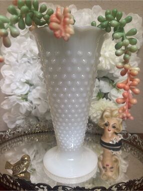 Vintage Anchor Hocking MilkGlass Hobnob Vase